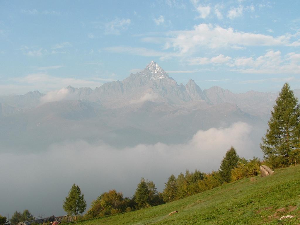 Agriturismo A Nostro Mizoun Ostana المظهر الخارجي الصورة