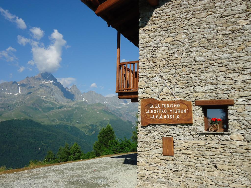 Agriturismo A Nostro Mizoun Ostana المظهر الخارجي الصورة