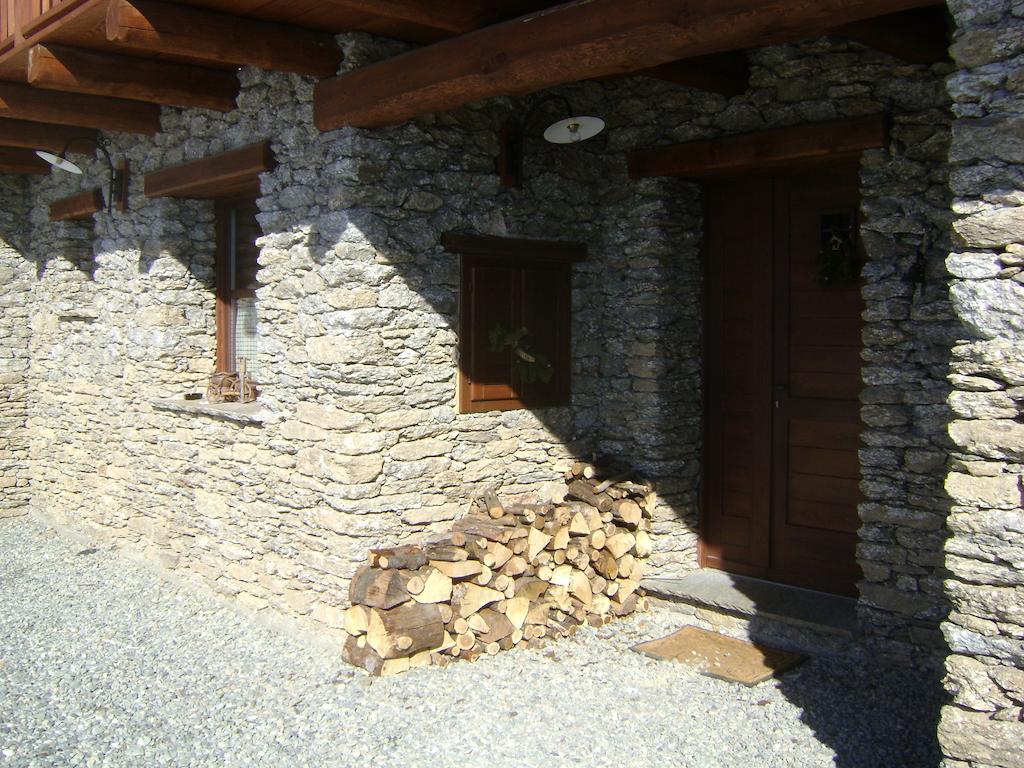Agriturismo A Nostro Mizoun Ostana المظهر الخارجي الصورة